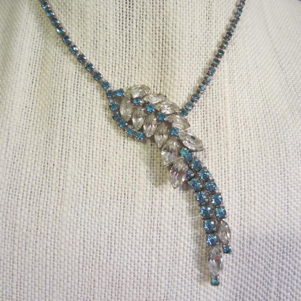 Gorgeous vintage waterfall rhinestone necklace - Picture 3 of 6
